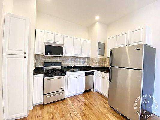 2nd image of 568 Pacific St APT 6C