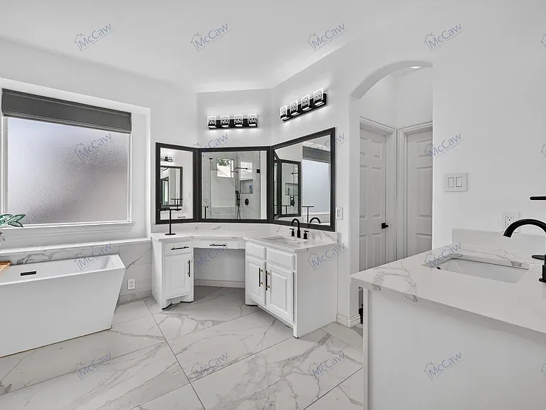 2208 Grizzly Run Ln — Photo 17