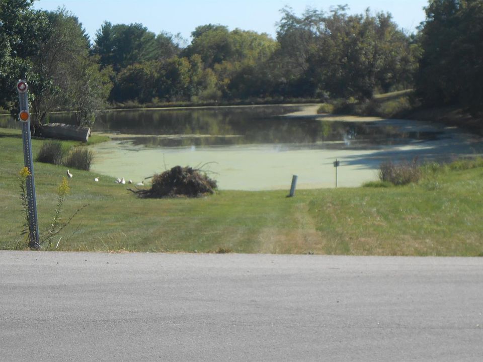 1st image of 140 Lakeview Dr