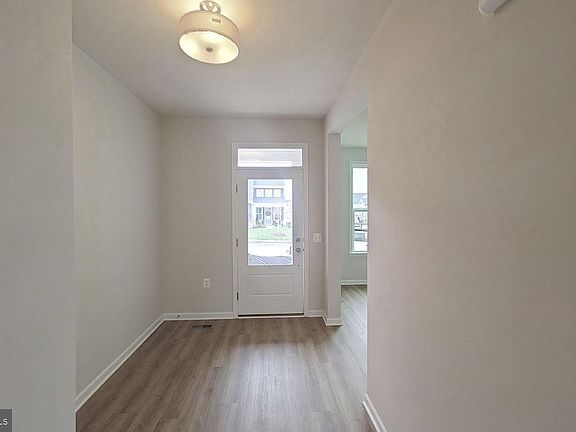 2nd image of 116 Sunflower Way