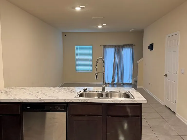 917 Observatory Pkwy — Photo 3