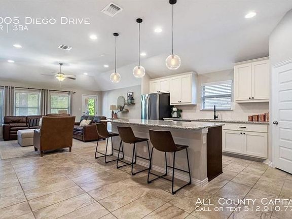 2nd image of 3005 Diego Dr