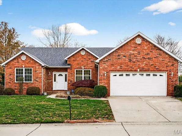 3203 Rand Ln, Swansea, IL 62226