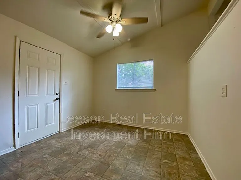 1311 Elsa Jane St — Photo 6