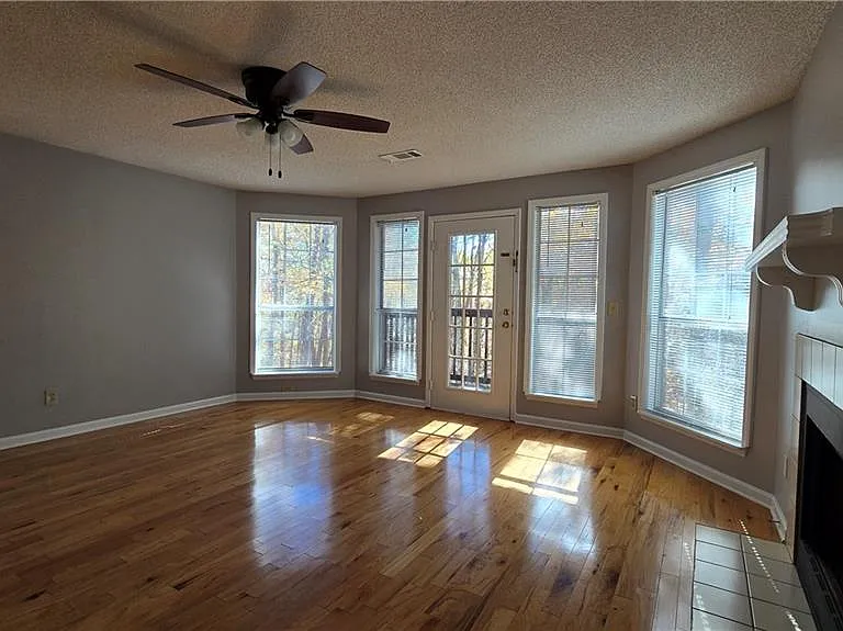 1313 Red Deer Way #253 — Photo 2