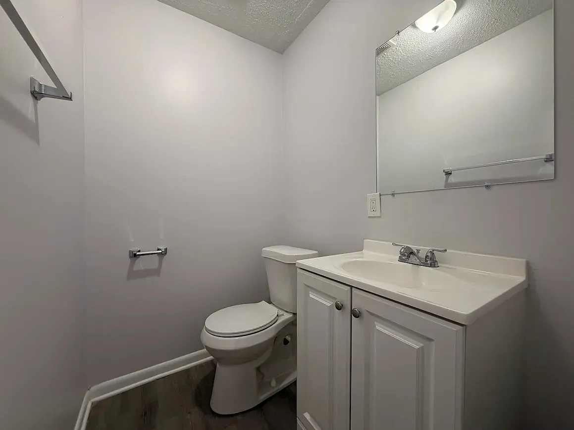 3 bed, 2.5 bath, 1650 sqft, $1,695 — Photo 2