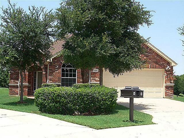 1st image of 928 Medinah Dr