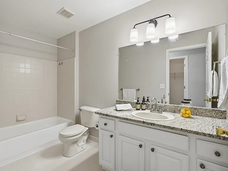 4421 Honeysuckle Dr — Photo 32