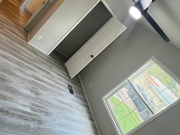 571 Berry Shls — Photo 5