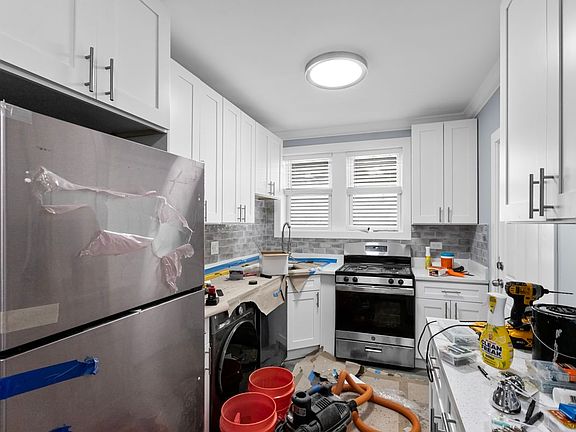5th image of 3815 N Greenview Ave #3819-1N