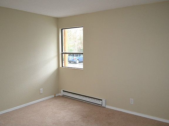 5th image of 6705 204th St SW APT B102