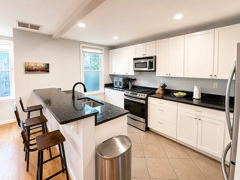28 Monument St #2 — Photo 2