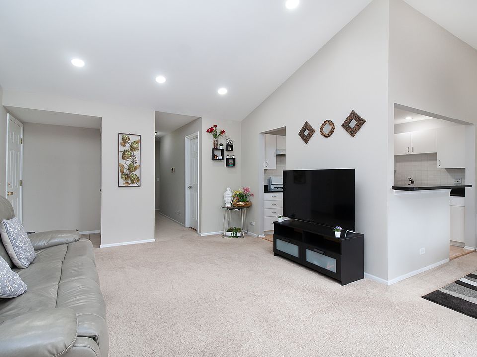 2325 Knollwood Ct UNIT V2, Schaumburg, IL 60194 Zillow