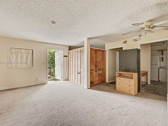 5th image of 16970 SW 104th Ave