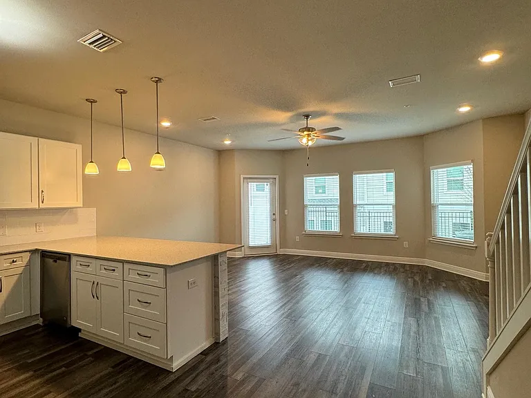 9676 Nature Creek Blvd — Photo 2