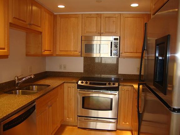 5th image of 10 Bowdoin St Unit 416