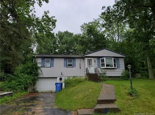 7 Willow Ln, Ledyard, CT 06339