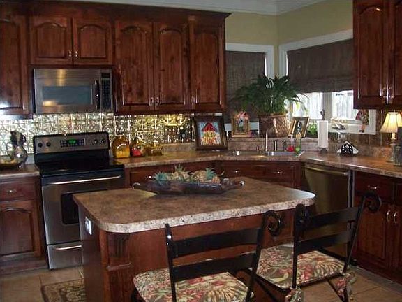 2nd image of 1701 Teal Cir
