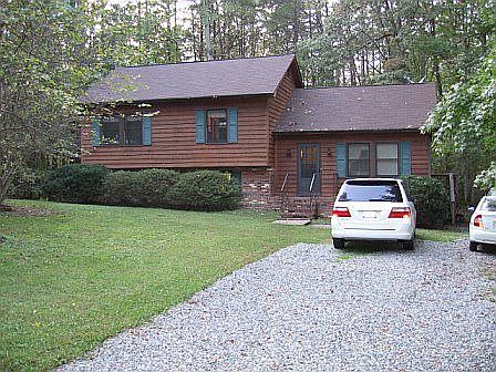 2nd image of 205 Lexington Dr