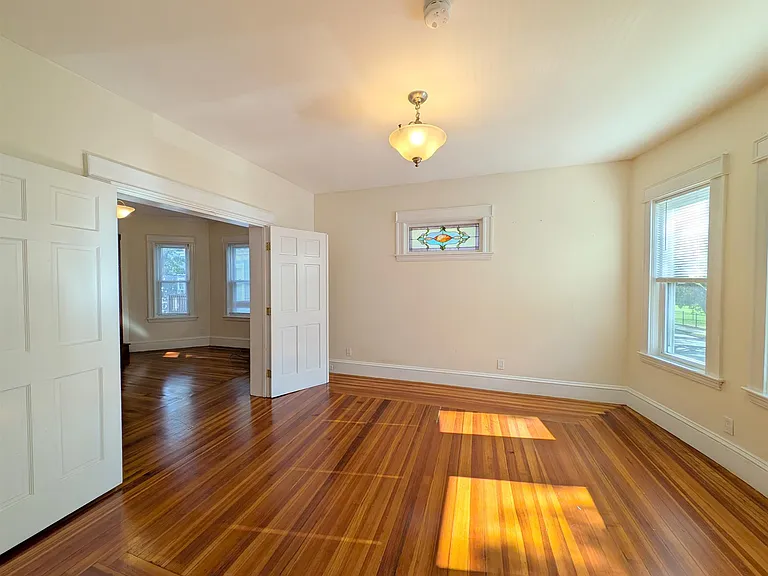 175 College Ave — Photo 13