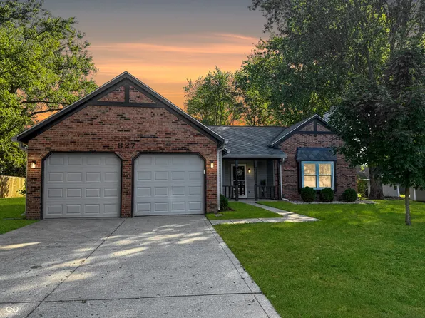 827 Sable Ridge Dr, Greenwood, IN 46142