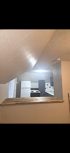 924 Rose Ave E #1 Photo 1
