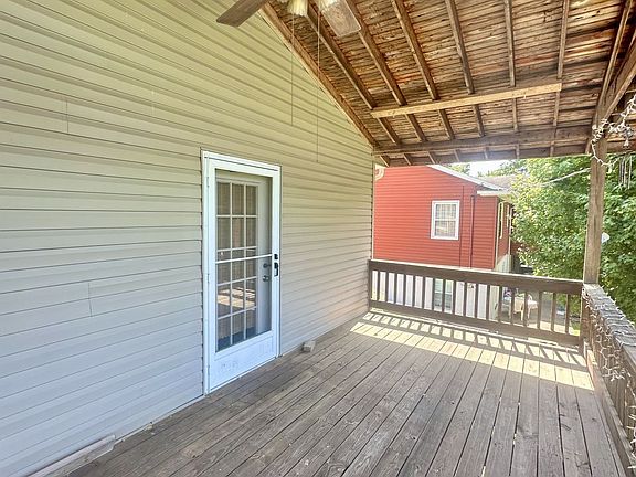 4th image of 14 Belmont Dr