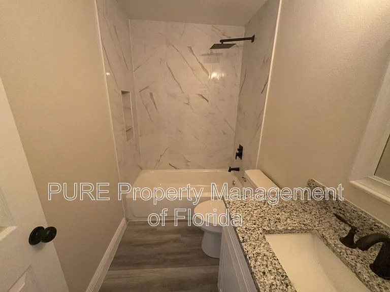 5485 SE 30th Pl #A — Photo 32