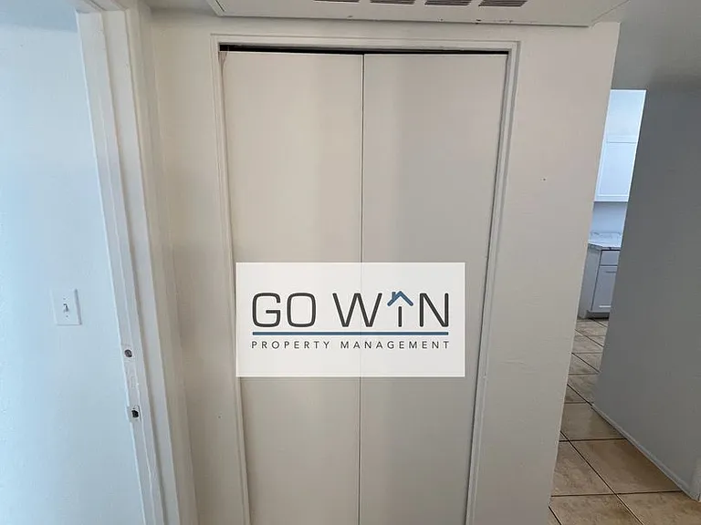 260 W 8th Ave #29 — Photo 4