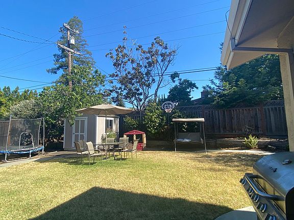 4th image of 1080 The Dalles Ave