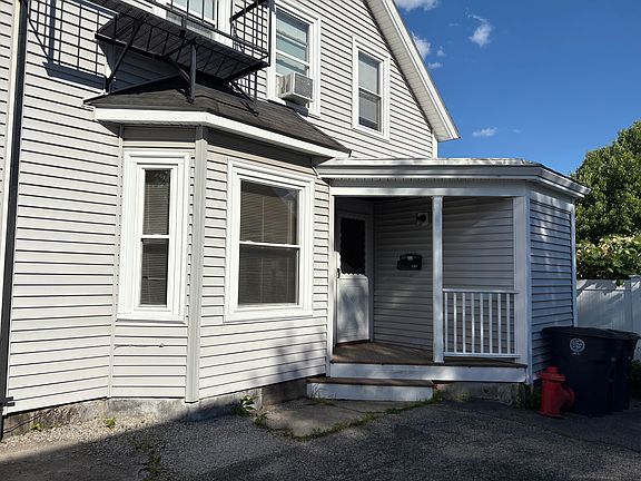 2nd image of 4 1/2 Belmont St #B