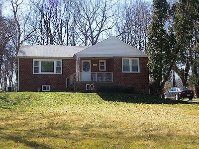 2nd image of 10707 Oak Pl