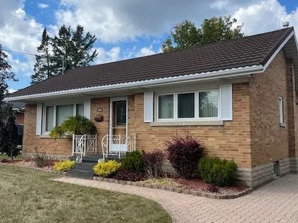 162 Erb St E, Waterloo, ON N2J 1M4