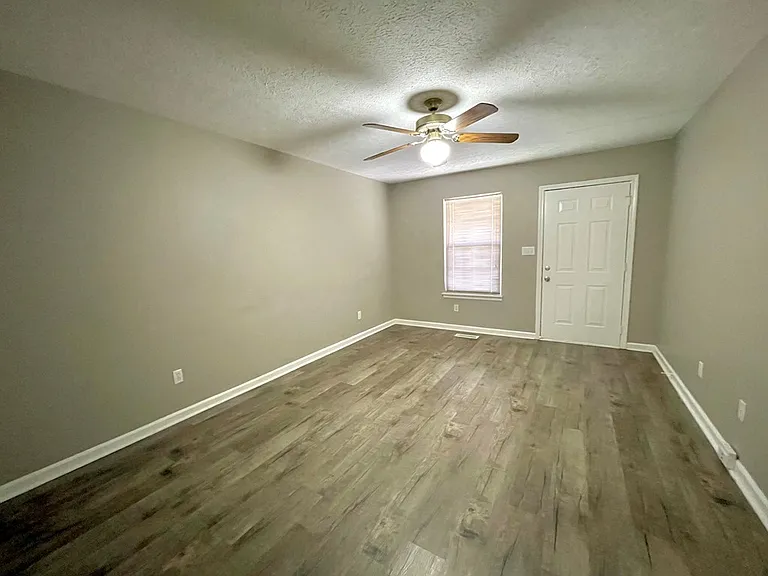 926 Lc Ave — Photo 3
