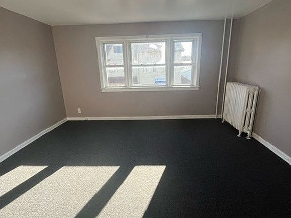 5th image of 48 S Kennedy Dr APT 3