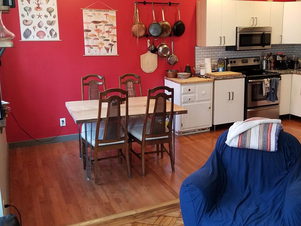 2nd image of 513 Cathedral St APT A2