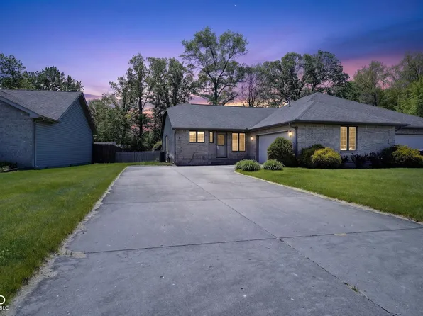 8307 W Ashford Ln, Muncie, IN 47304