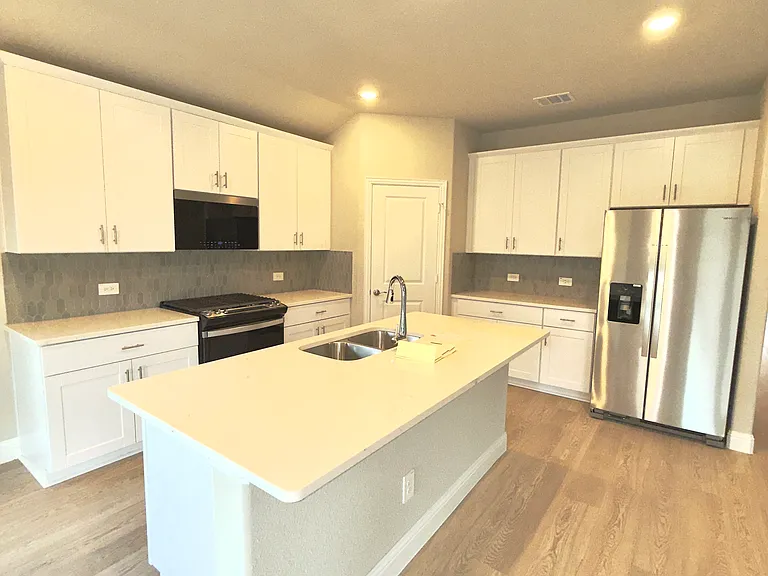 710 Martell Rd — Photo 9
