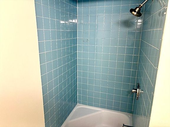 2nd image of 124 Salem St APT A
