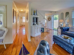 10 Thompson Rd, Old Saybrook, CT 06475