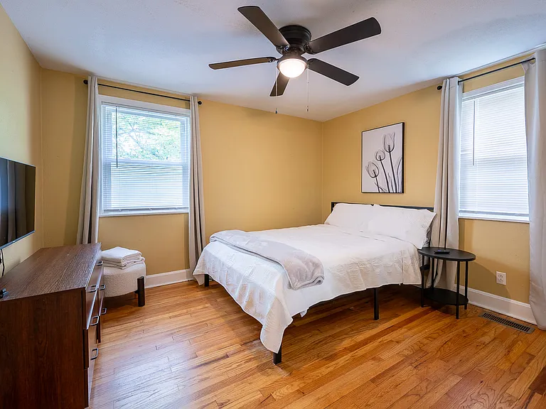 1803 Heath St — Photo 20