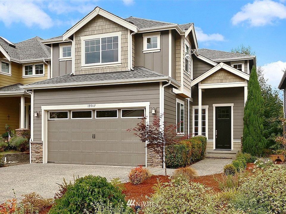 Beautifully maintained and freshly painted exterior, newer Bothell home located in a quiet cul-de-sac backing to greenbelt.