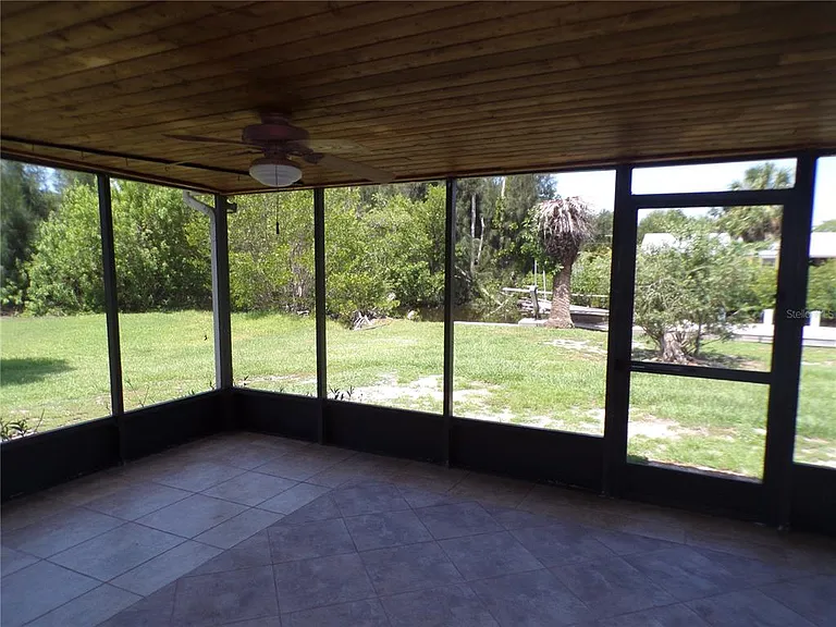 421 Orchid Dr — Photo 29