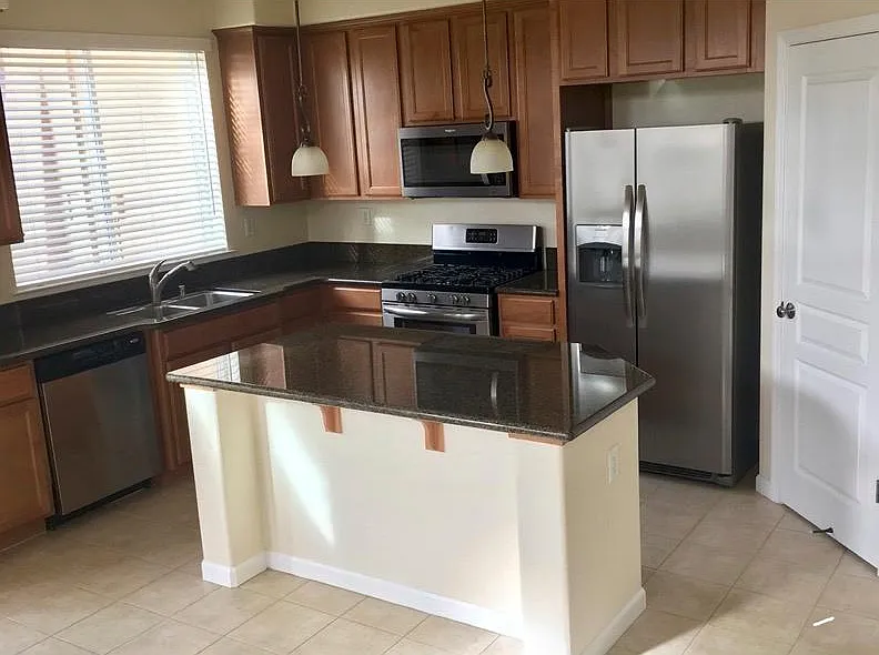 2580 W El Camino Ave — Photo 2