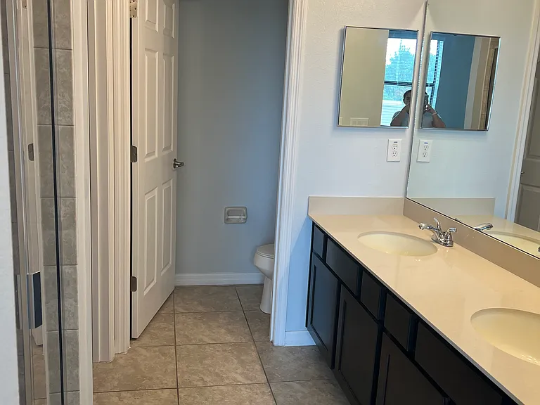 2400 Seven Oaks Dr — Photo 13
