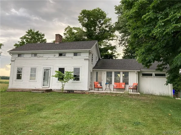 1568 County Line Rd W, Barker, NY 14012
