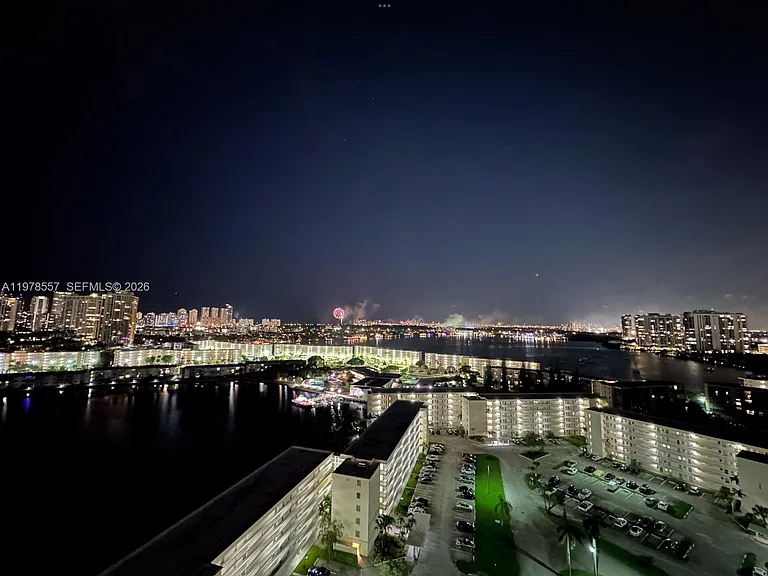 18031 Biscayne Blvd #Penthouse 01 — Photo 15