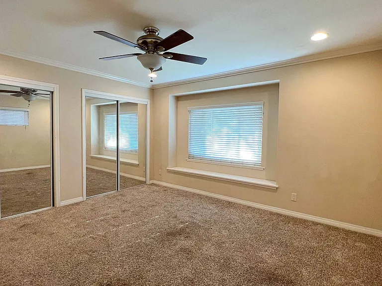 5635 Urban Dr — Photo 30
