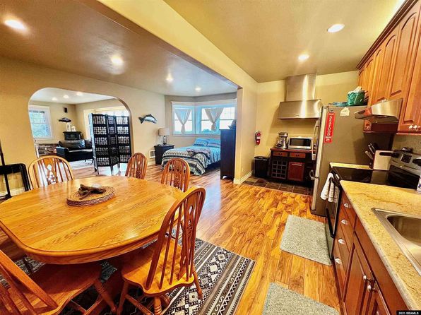 103 Scarlett Way, Sitka, AK 99835