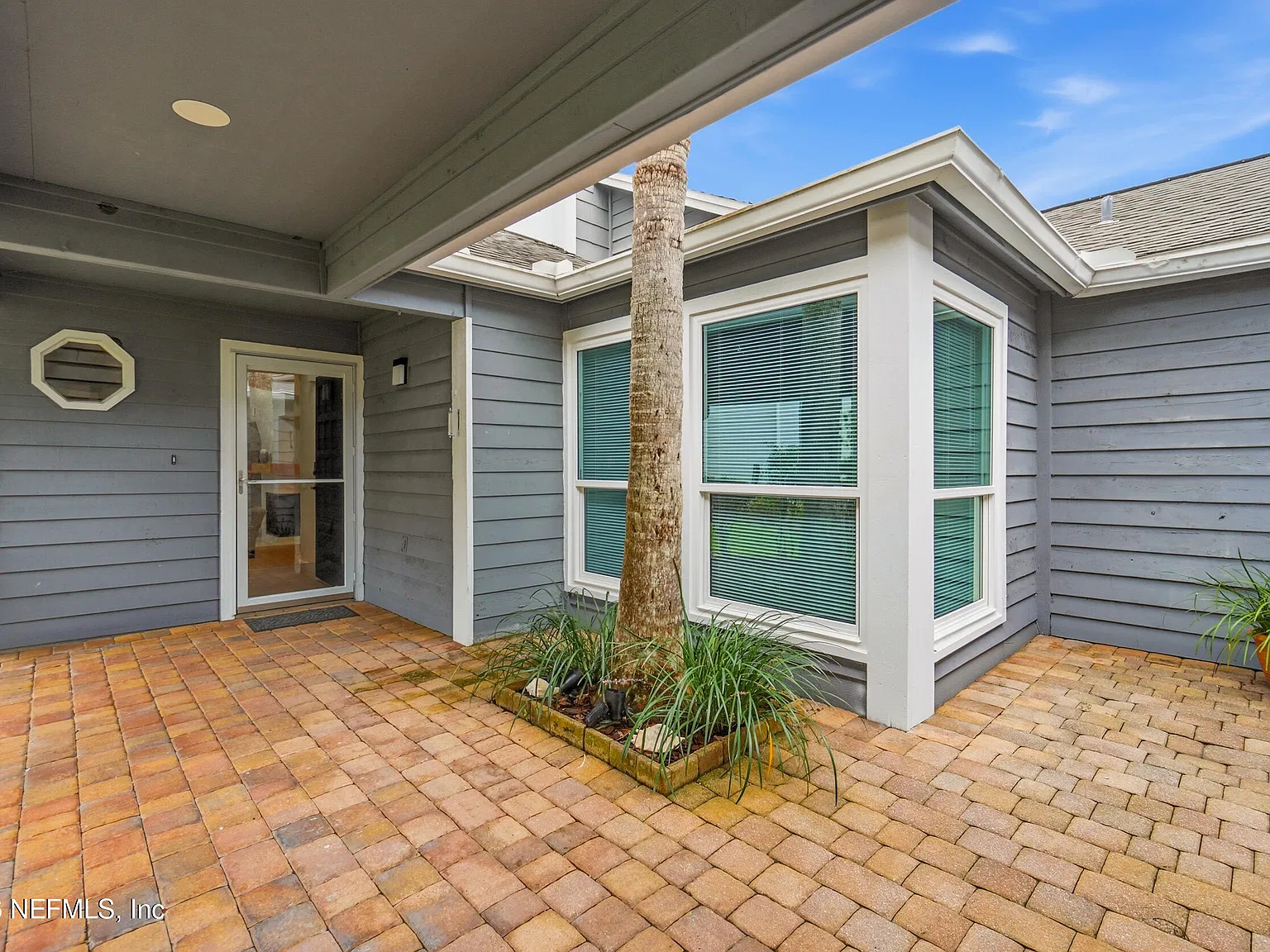 2 bed, 2.5 bath, 1768 sqft, $3,850 — Photo 2